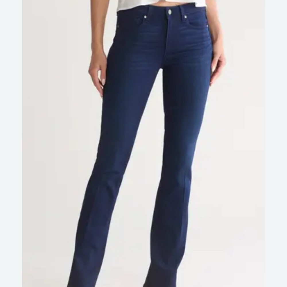PAIGE Manhattan Mid Rise